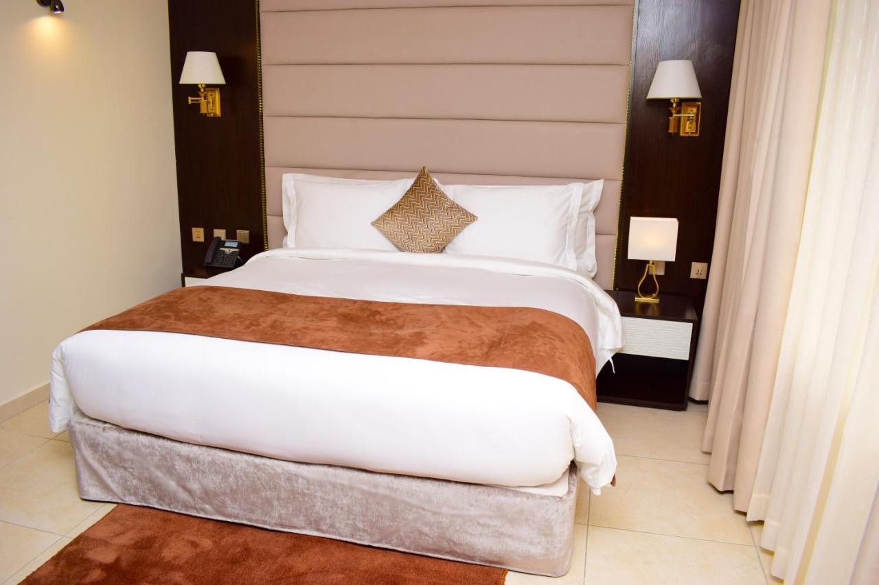 Monty Suites & Golf Uyo Exterior photo