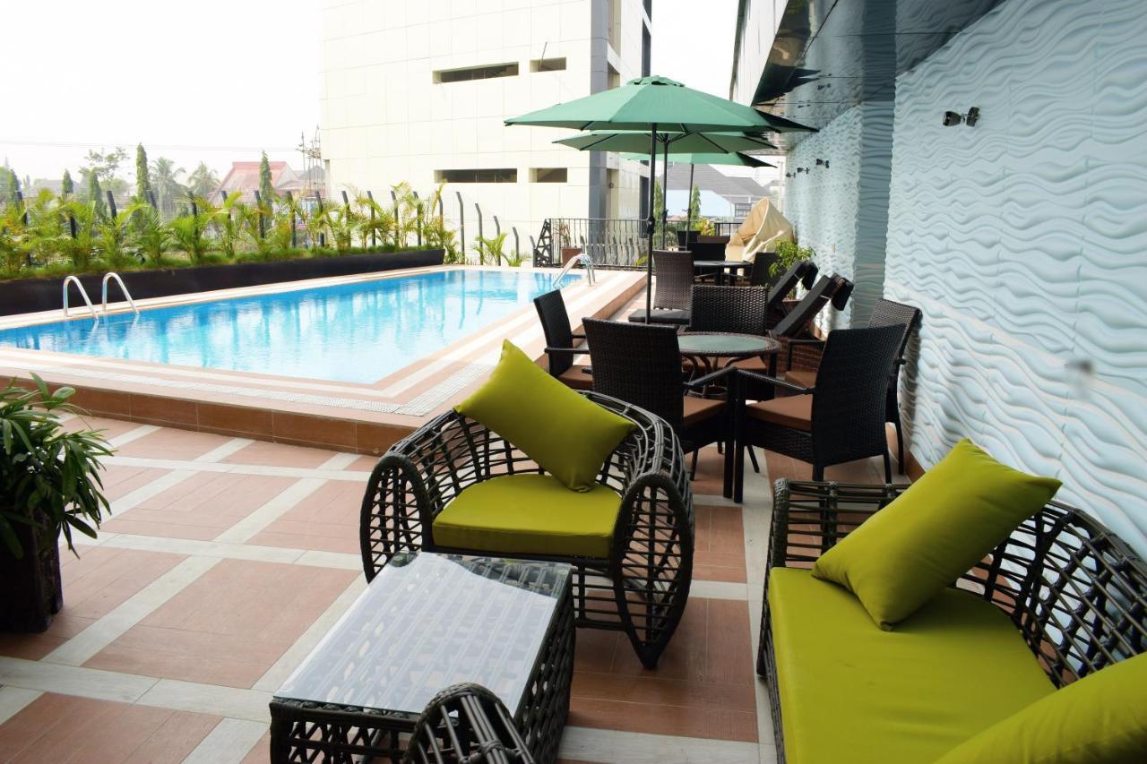 Monty Suites & Golf Uyo Exterior photo