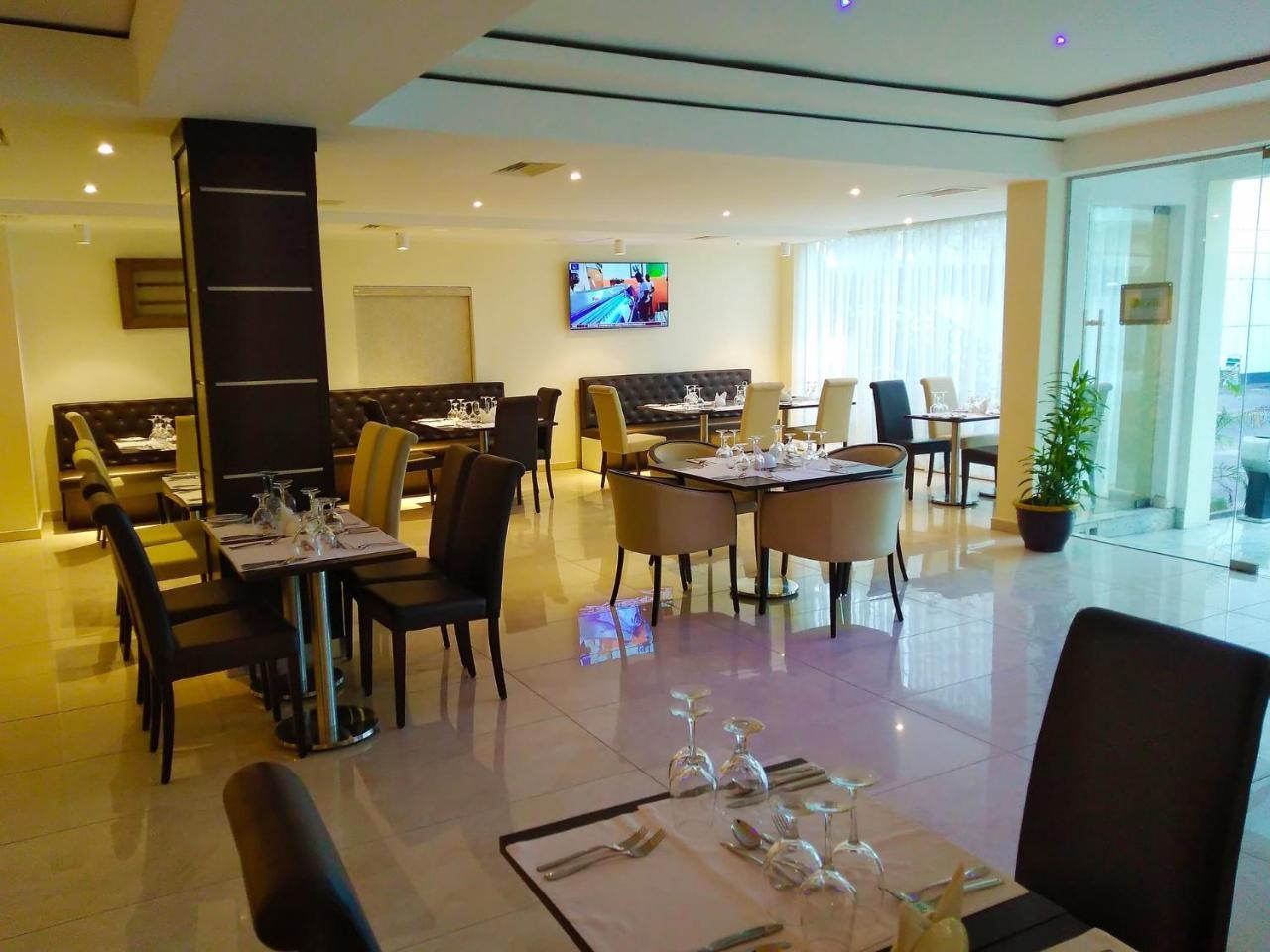 Monty Suites & Golf Uyo Exterior photo