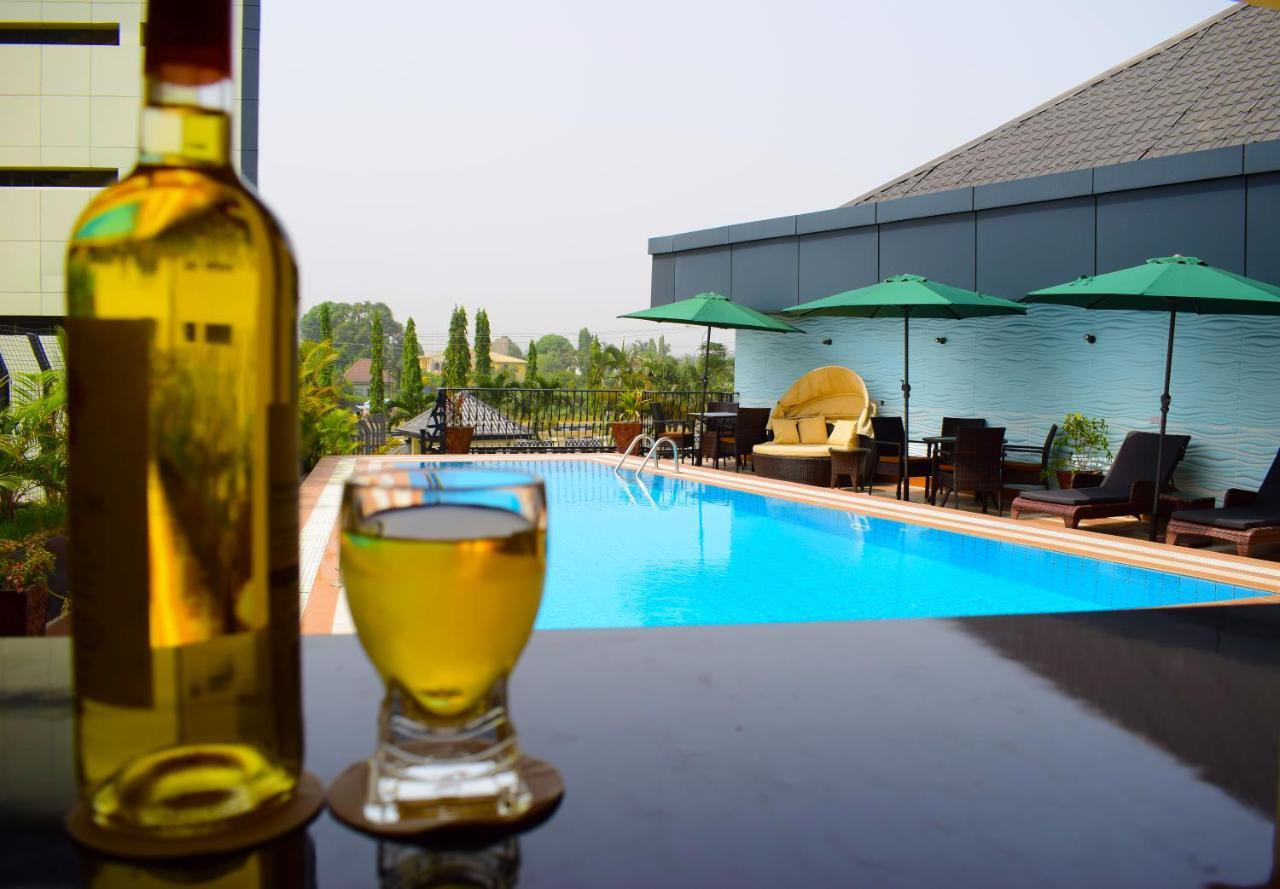 Monty Suites & Golf Uyo Exterior photo